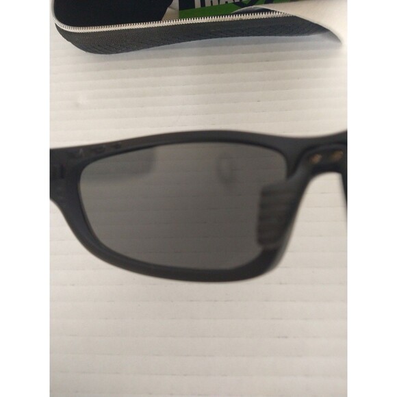 Enkeeo Black Polarized Sports Sunglasses with case cloth and card lightweight - Picture 9 of 14